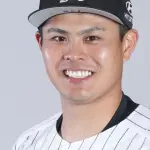 【球団発表】千葉ロッテは、育成 #山﨑剛(やまさき つよし)選手と本日5日、支配下選手契約を結んだことを発表しました。