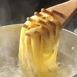 【悲報】「パスタ茹でるときお湯に塩を入れる意味」、お前らの31.8％が答えられないｗｗｗｗｗｗｗｗｗｗ