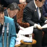 【悲報】高市早苗「文春の音声聞いたけど秘書本人かわからん」