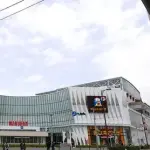 【悲報】ドンキホーテ新世界店さん、万引き犯に女性店員を払い除けられ逃走されてしまう・・・・・・・・・