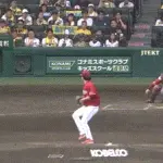 阪神・森下が退場　球審に暴言