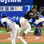 「明日もスタメンは難しい」死球影響で欠場のソフトバンク近藤健介の状態を小久保監督説明「動いてみたら意外と…」