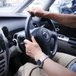 車乗ってエンジンかけたらまずやる事WWWWWWWWWW