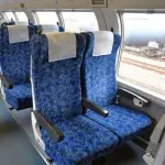 【悲報】女さん、グリーン券の提示を求められるもガン無視を決めてしまう・・・・・・・・・