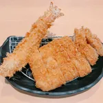 揚げ物の王決定戦って実質トンカツとエビフライの一騎打ちだよな