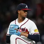 【朗報】横浜Denaベイスターズ優勝のため投手と外野手W獲りwwwwwwwwwwwwwwwwwww