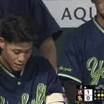 【悲報】 33歳になった塩見、ホームランを打って消滅・・・