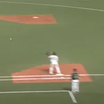 過去の経験から武岡の珍プレーを笑わずにガチで心配するヤクルトファン