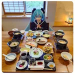 初音ミクと結婚した男、旅館で2人前の料理を注文し炎上