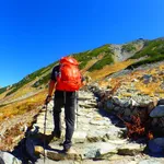 登山が趣味の人って６時間とか８時間かけて山登ってるのヤバくない？