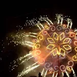 【朗報】メキシコ流花火、豪快すぎて想像の1.3倍を超えてしまうｗｗｗｗｗｗｗｗｗｗ