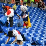【悲報】米メディア「日本人サポーターのゴミ拾いは清掃員の仕事を奪う恐れがある」