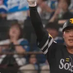 石塚綜一郎さっそく結果を出す！！2点タイムリーヒットで逆転