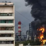 【爆笑】ロシアさん、ウクライナのドローンを打ち落とそうとして自らモスクワ精油所を破壊してしまうwwwwwwwwww