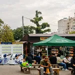 浅草寺に大谷翔平の昨年全本塁打ボトル「お～いお茶」全種類が買える自販機設置