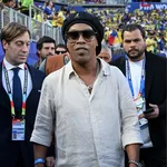 【衝撃】ロナウジーニョさん、46歳でイタリア3部に現役復帰へｗｗｗｗｗｗｗｗｗｗ