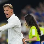 【悲報】チュニ選手、ブチ切れ「監督を変えればいいってもんじゃない！」