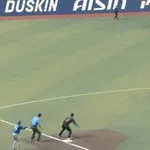 【中日対DeNA10回戦】中日、挟殺失敗…