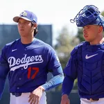 大谷翔平、25歳捕手にイライラ？ 自己最速タイ164キロ捕逸でバッテリーに漂った“不協和音”「ショウは僕に完璧を求めている」とラッシング