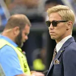 【W杯】〝疑惑の判定〟連発で物議「審判めっちゃスウェーデン寄り」本田圭佑も「ないよ！ないない！」