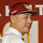 【文春】《パ・リーグ最下位》吉井理人新監督は、なぜ「火中の栗を拾った」のか？ 楽天・三木谷オーナーが提示した“異例の好待遇”とは