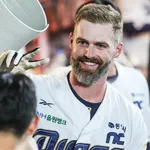 元カープデビッドソン(打率.286 8本)、韓国リーグNCダイノスを退団。