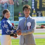 【悲報】小林美駒騎手さん、重賞初勝利なのに騎乗停止を食らってしまう・・・・・・・・・
