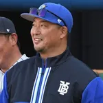 「熱くなっていこうぜ」――ファームトップのヤングベイスターズを率いる村田二軍監督の熱血指導論