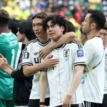 痛恨のボールロスト　田中碧は涙止まらず　取材エリアでも号泣　ショック隠せずスタッフに付き添われコメントなく会場を後に