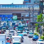 【悲報】東京在住さんの半数、車は「いらない」免許も持っていない・・・・・・・・・