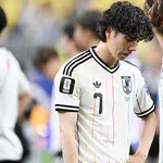 日本代表の田中碧、取材対応もせずスタッフにガードされて逃亡