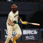 日本ハム・レイエス2打席で交代 左かかと痛が悪化も新庄監督「そんなひどい感じではない」「明日は大丈夫だと思います」