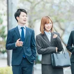 【悲報】24歳男性さん、新卒で入った会社を1カ月で辞めた結果・・・・・・・・・