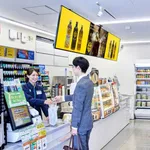 【悲報】店員「ご注文は？」女さん「えーっとメニューは…」店員「お会計500円です」女さん「えーっと財布財布…」ｗｗｗｗｗｗｗｗｗｗ