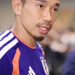 【悲報】長友佑都さん、FC東京の来季選手一覧から名前が消えてしまう・・・・・・・・・