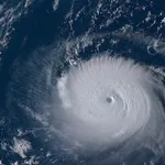 【衝撃】台風=Typhoon←こういうのｗｗｗｗｗｗｗｗｗｗ