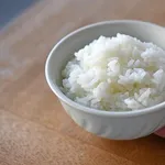 【悲報】ラーメンでご飯←食える お好み焼きでご飯←食える おでんでご飯←食える ローストビーフでご飯←ｗｗｗｗｗｗｗｗｗｗ