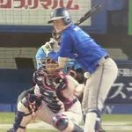 【動画】デッドボールが当たった選手と球審の対応の違いがやばすぎるｗｗｗｗｗｗｗｗｗｗｗｗｗｗｗ