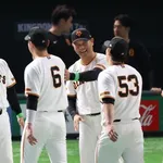 巨人・戸郷の負傷箇所は左太もも裏　橋上監督代行　「大事じゃなければいいんですけど」と表情を曇らせる。