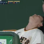 セ・リーグ同率首位対決　木浪エラー vs 浦田バント失敗