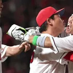 カープ『七夕の奇跡2026』坂倉逆転サヨナラ2ラン!秋山反撃犠飛!モン激走生還!岡本5回3失点も島内辻ら0封リレー!9年ぶり7月7日ヤクルト戦で劇的決着!【広島4x-3ヤクルト/試合結果】