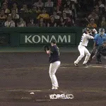 【阪神対ヤクルト10回戦】ヤクルト 対阪神3連勝で首位と1・5差に 五回に無安打で同点 六回に赤羽が決勝弾 先発・高橋が2勝目