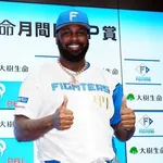 来年のレイエス争奪戦www
