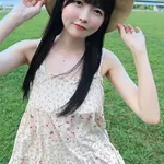 【画像あり】男の人って結局こういう黒髪、白ワンピの女の子が好きなんでしょ…？