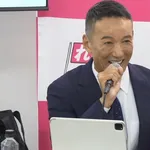【画像】山本太郎さん、政界からトンズラできて嬉しそう