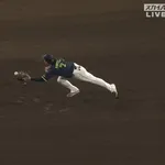 ヤクルト・長岡、阪神にまともな守備を見せつけるwwww