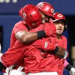 カープファビアン逆転9号3ラン!秋山代打2点タイムリー!床田6回1失点!遠藤ハーン森浦0封リレーで快勝!【広島5-1中日/試合結果】