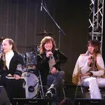 【悲報】日本の音楽業界、ガチで停滞す・・・・・・・・・