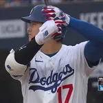 大谷翔平(前半戦) 打率.293 22本 出塁率.403 長打率.549 OPS.952 8勝2敗 防御率1.79 85.2回 95奪三振 26四球 fWAR6.3