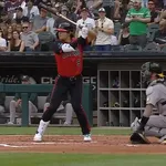 【悲報】村上宗隆(復帰後の姿) 打率.090(11-1) 0本塁打 1打点 7三振 OPS.413
